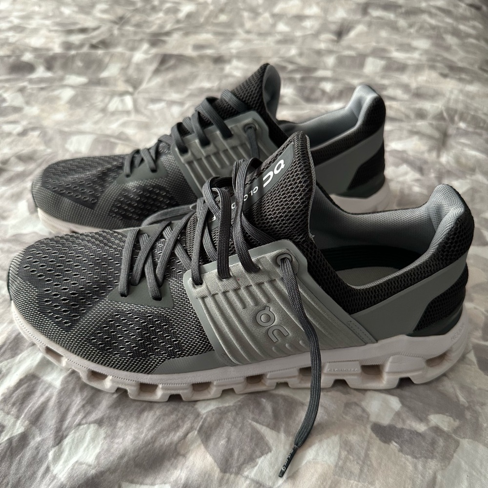 On cloud Cloudswift shoes (men 9)